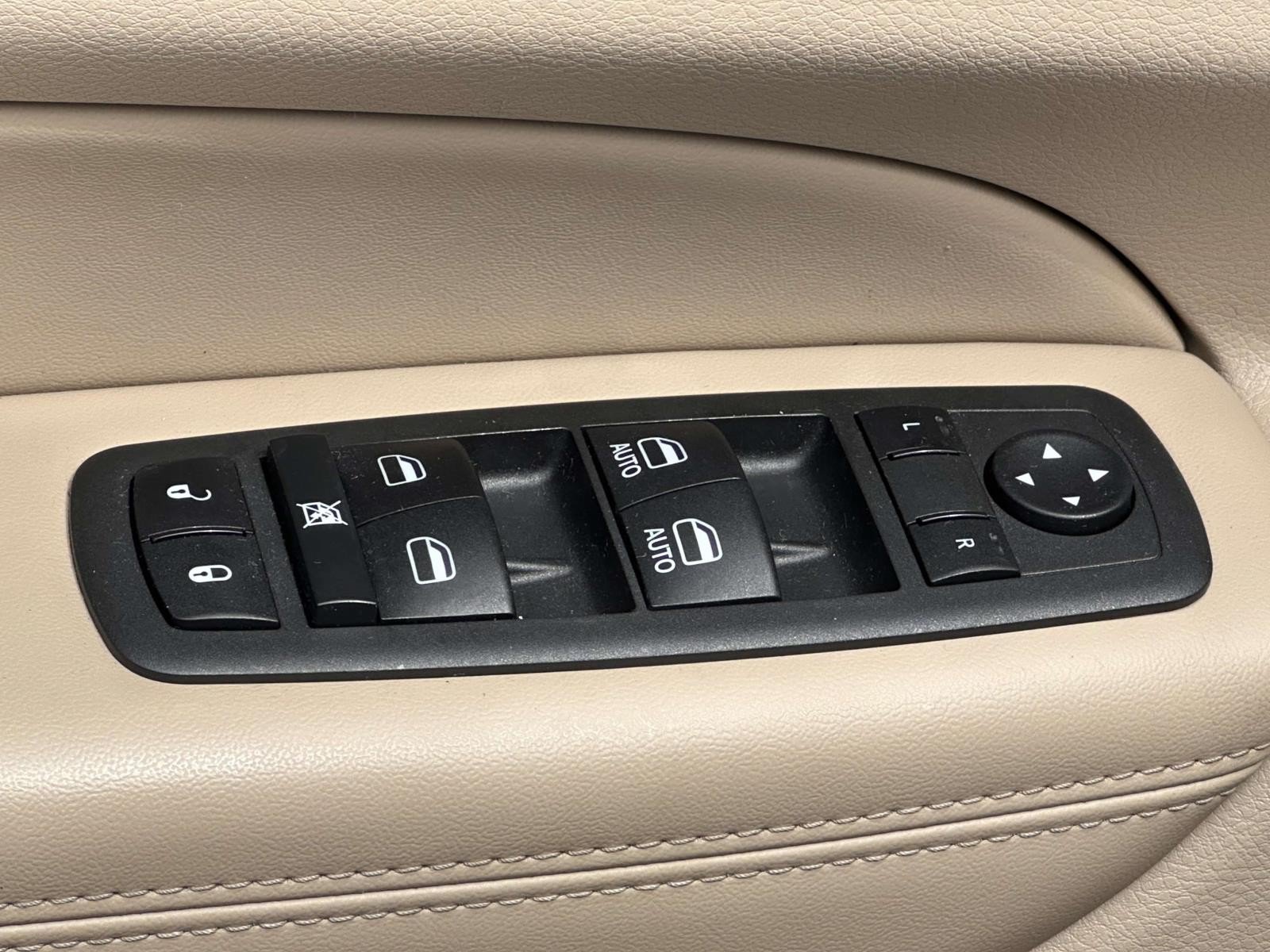Used 2022 Jeep Grand Cherokee Laredo E w/ Security & Convenience Group AWD/4WD image 15