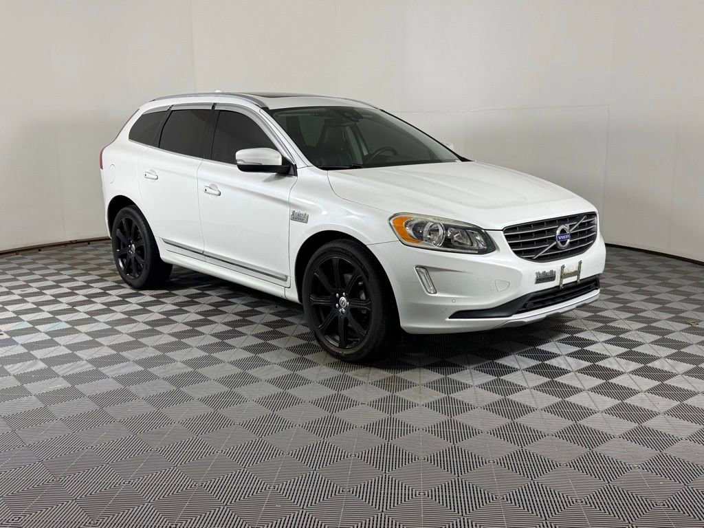 Used 2016 Volvo XC60 T6 w/ Proximity Package