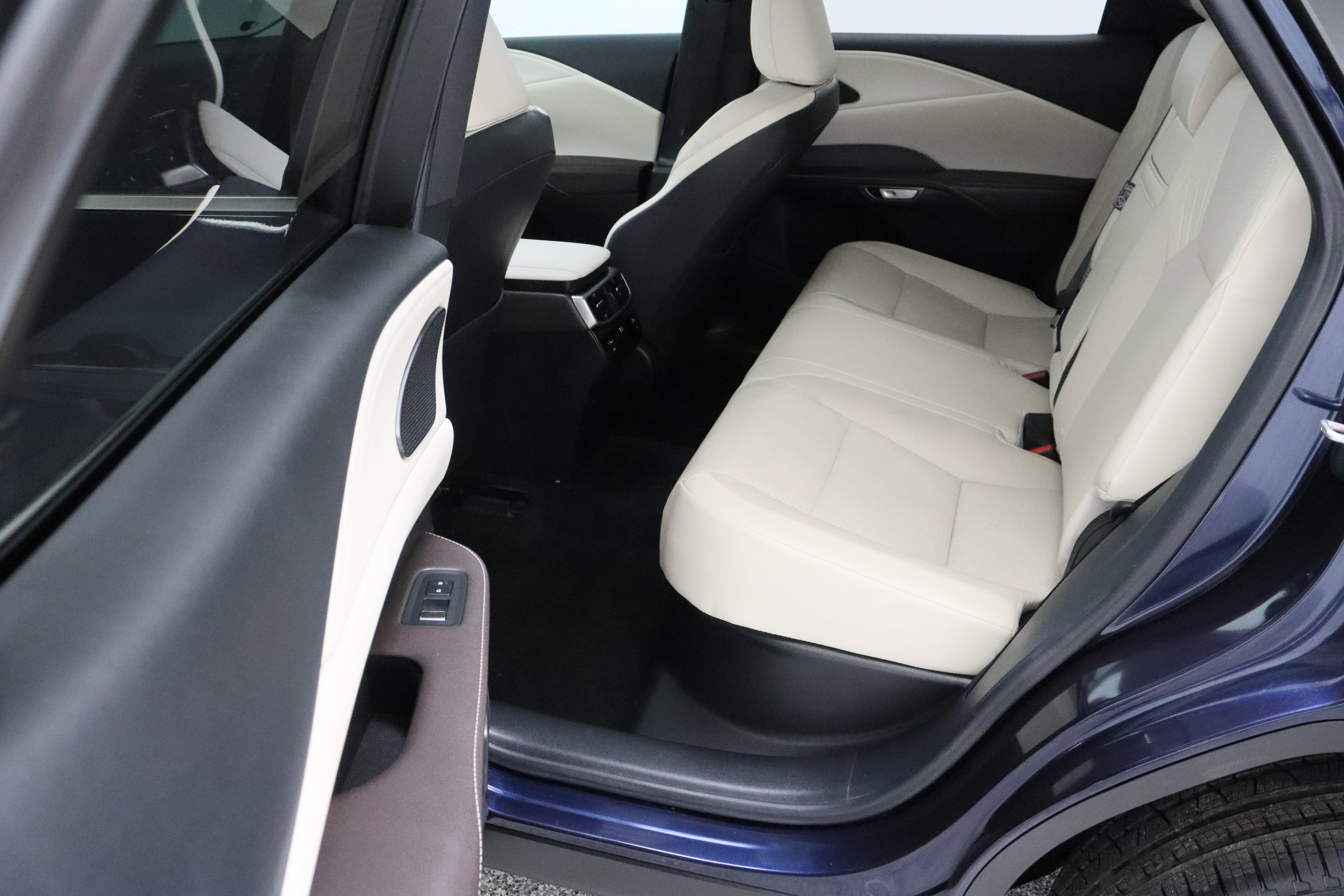 Used 2023 Lexus RX 350 Premium w/ Cold Area Package image 29