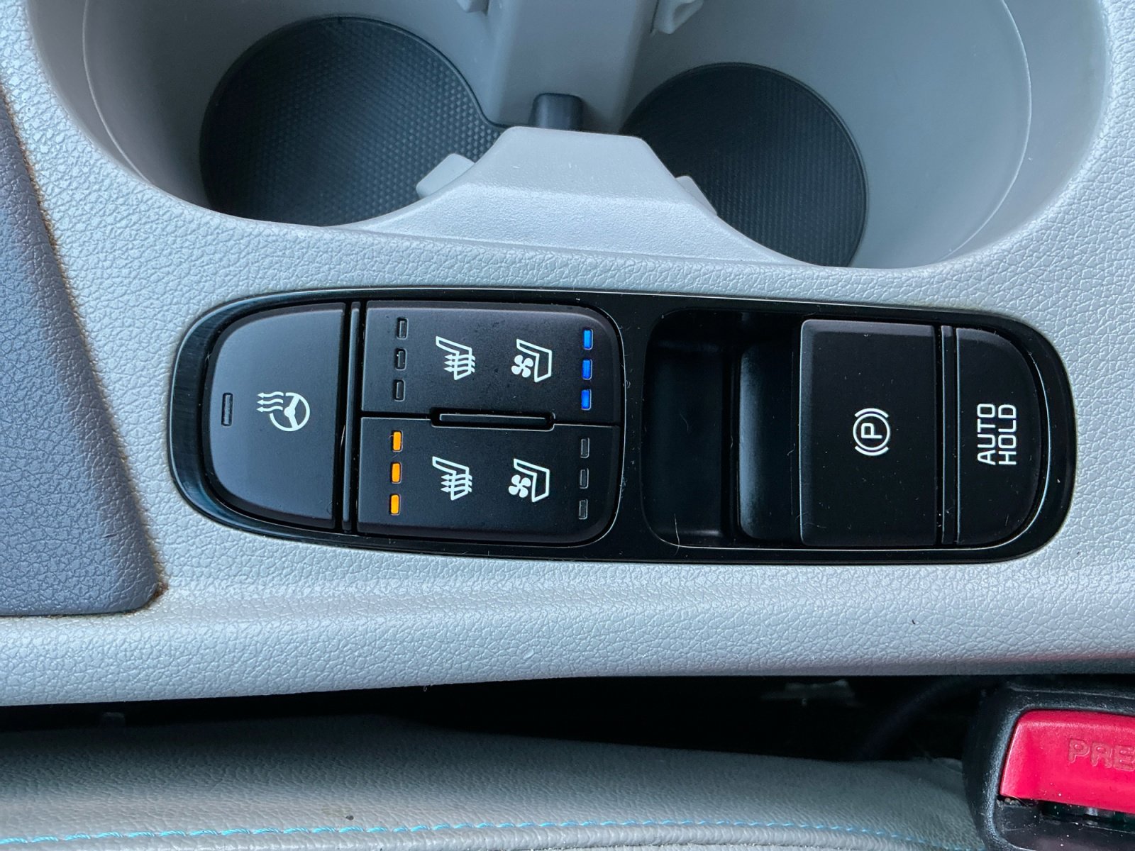 Used 2022 Kia Niro EX Premium image 31