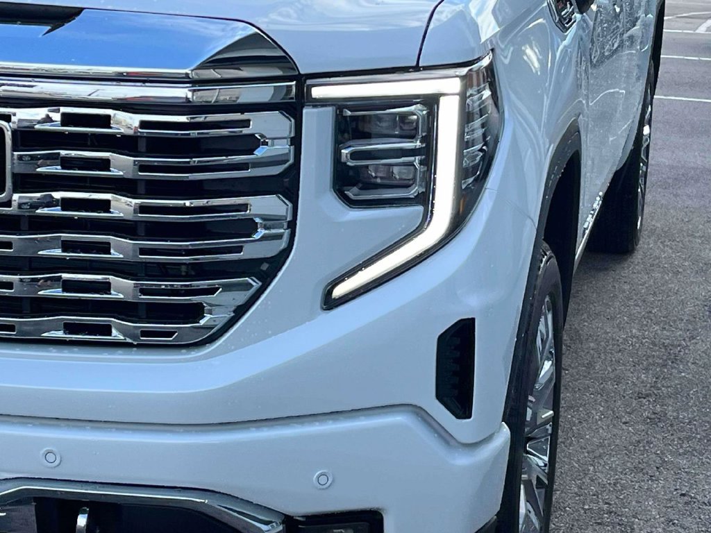 New 2026 GMC Sierra 1500 Denali AWD/4WD image 9