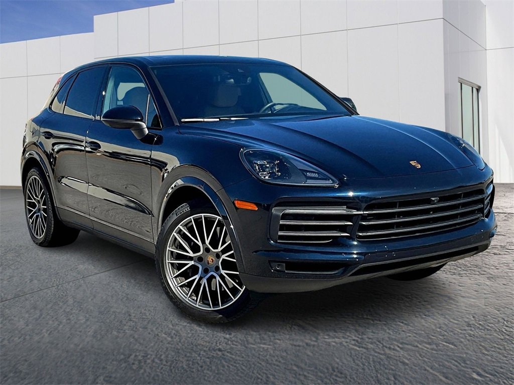 Used 2023 Porsche Cayenne Platinum Edition image 9