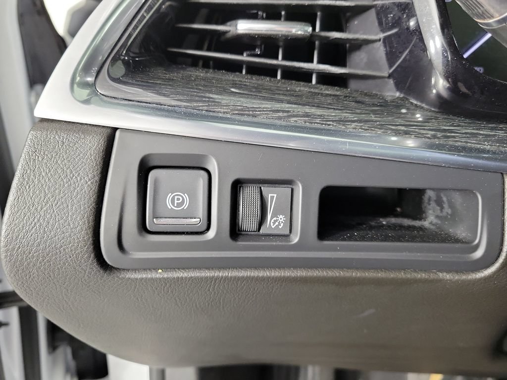 Used 2023 Cadillac XT5 Premium Luxury AWD/4WD image 33