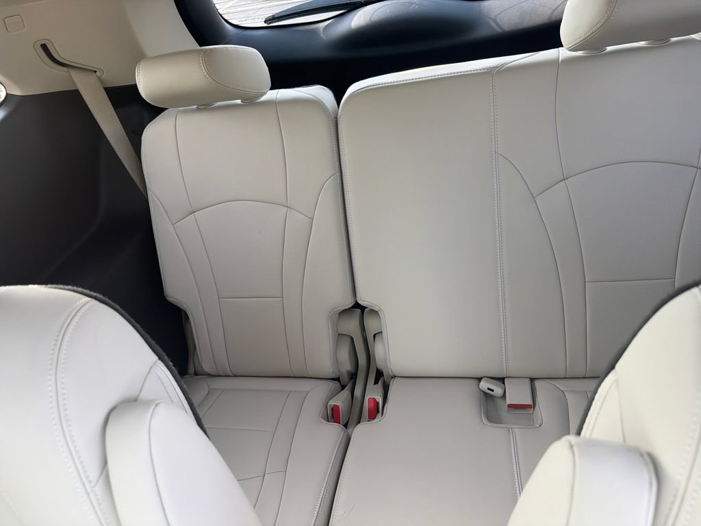 Used 2023 Buick Enclave Essence w/ Experience Buick Package AWD/4WD image 13