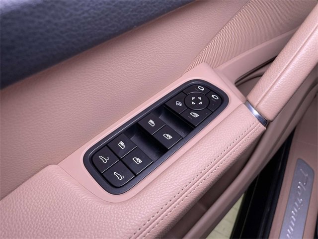 Used 2022 Porsche Cayenne Platinum Edition w/ Premium Package Plus image 38