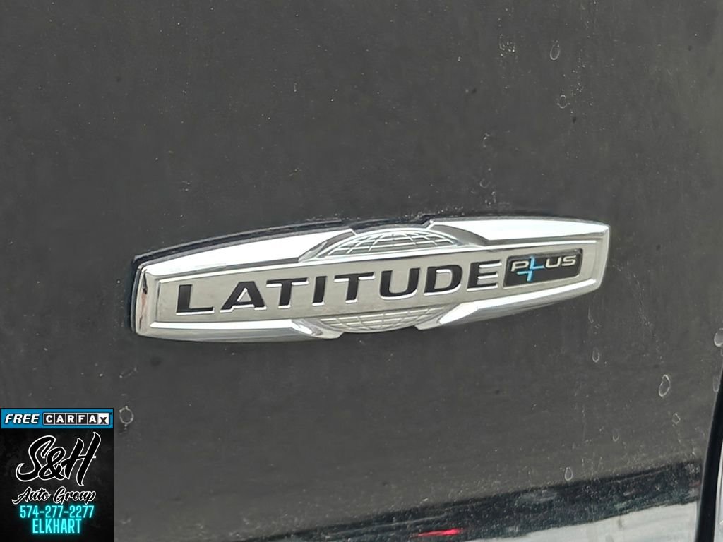 Used 2019 Jeep Cherokee Latitude Plus w/ Comfort/Convenience Group AWD/4WD image 21