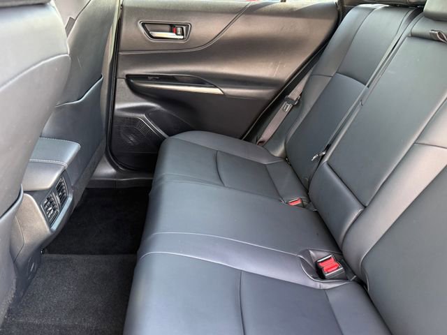 Used 2024 Toyota Venza XLE image 27