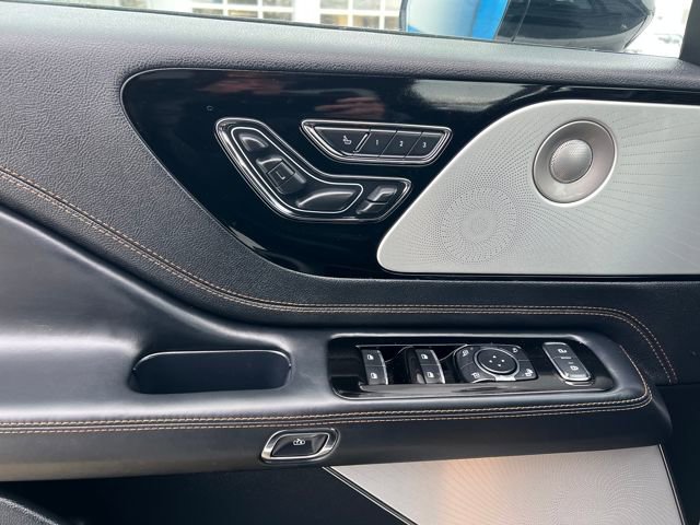 Used 2025 Lincoln Aviator Black Label w/ Black Label Special Edition image 34