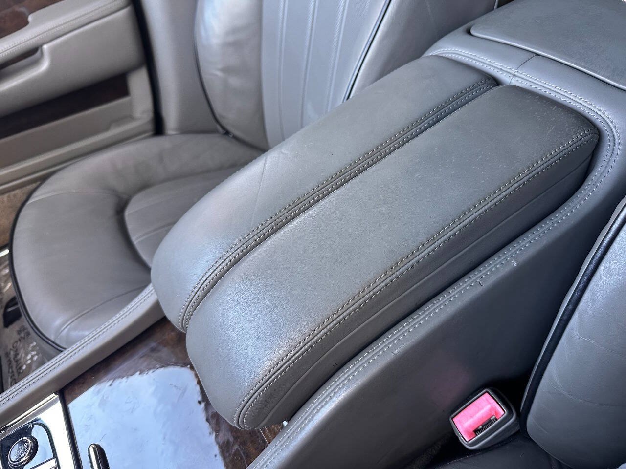 Used 2011 Bentley Mulsanne RWD image 52