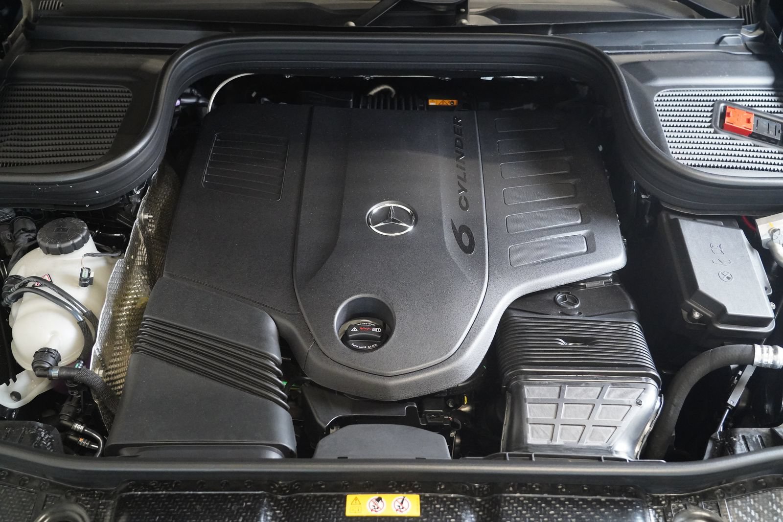 New 2026 Mercedes-Benz GLS 450 4MATIC image 33