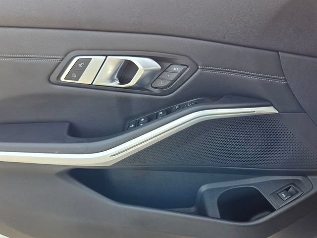 Used 2019 BMW 330i Sedan w/ Driving Assistance Package RWD image 30
