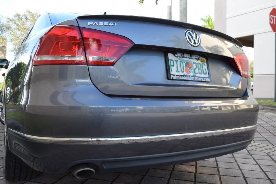 Used 2015 Volkswagen Passat TDI SEL Premium FWD image 17