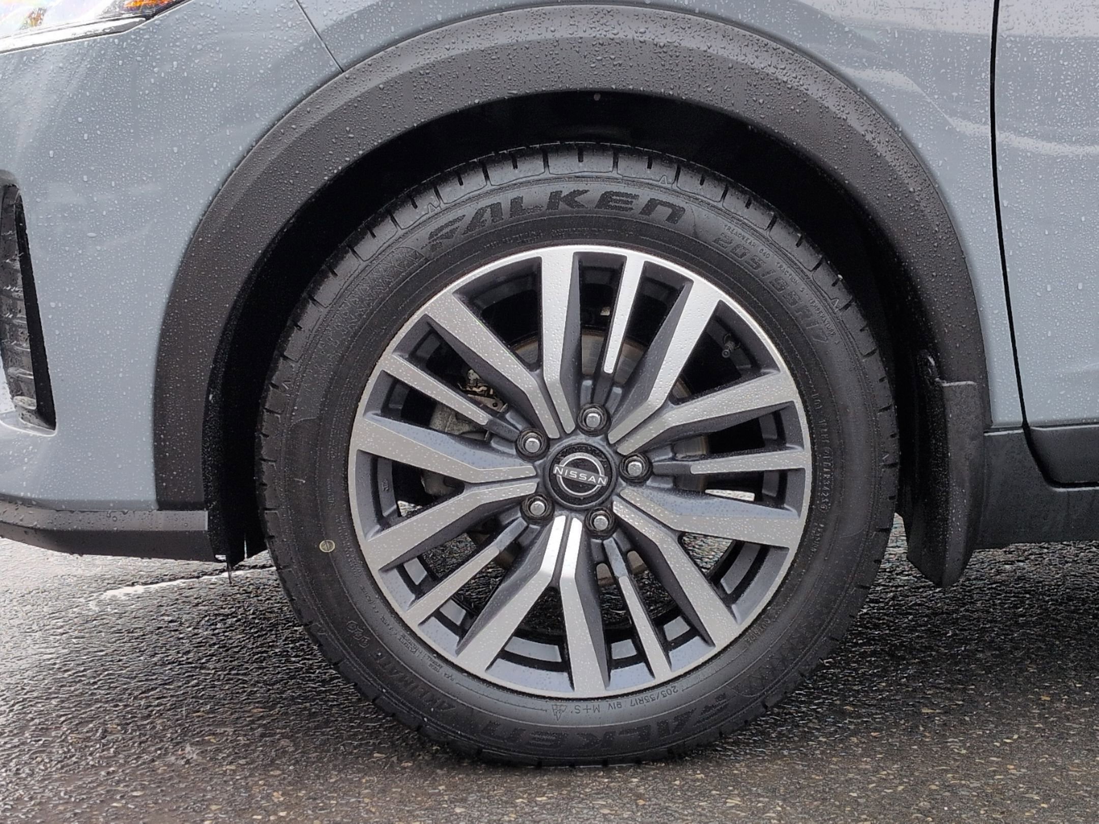 Used 2024 Nissan Kicks SV image 16