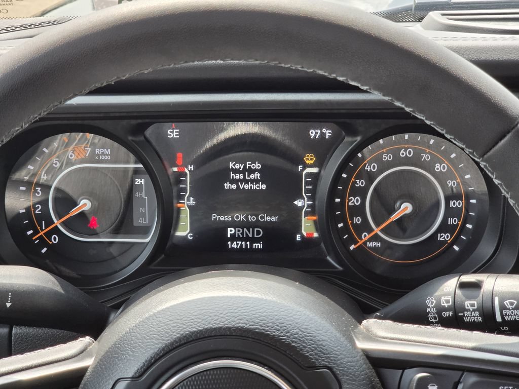 Used 2026 Jeep Wrangler Unlimited Rubicon AWD/4WD image 15