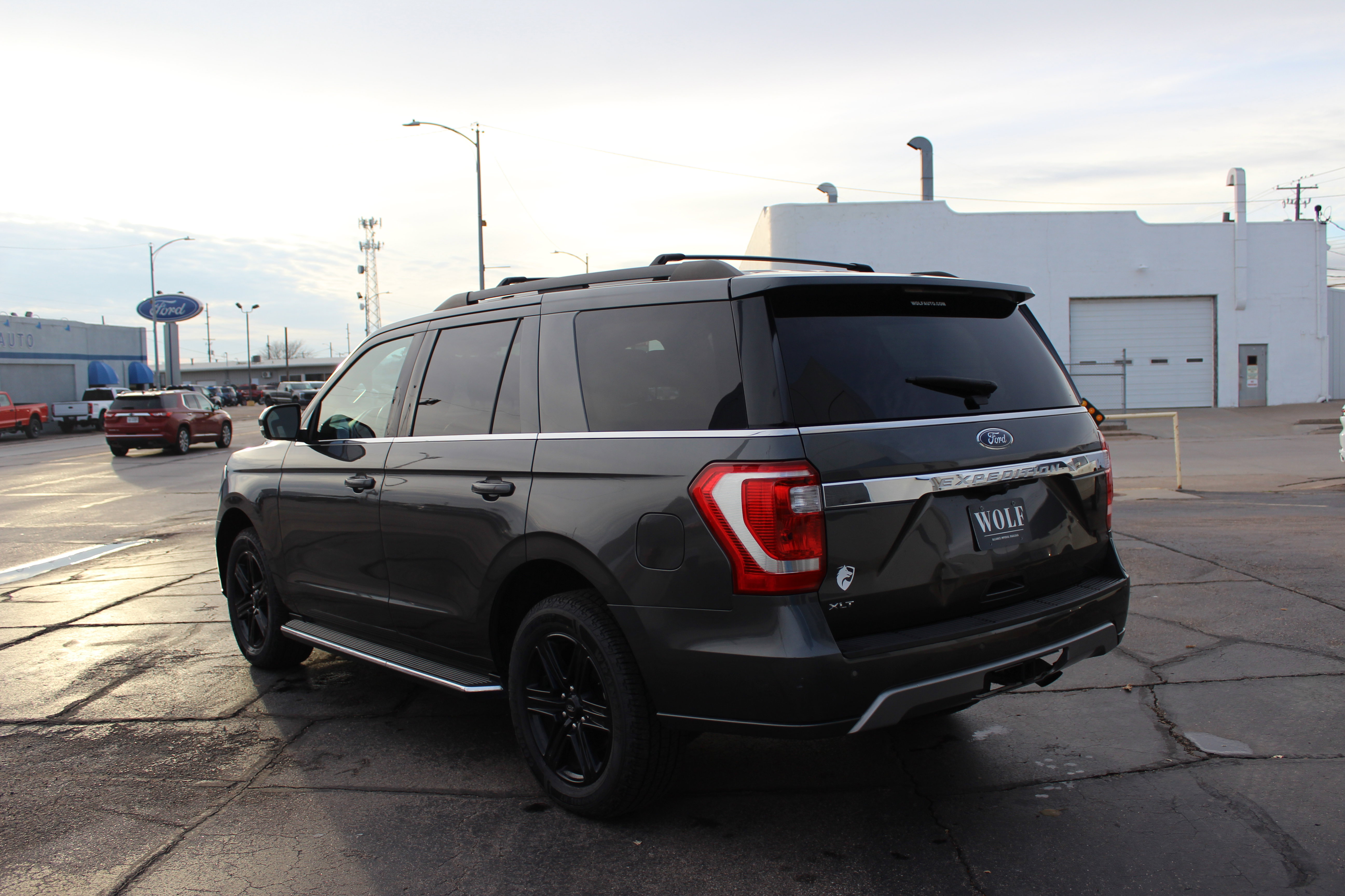 Used 2020 Ford Expedition XLT w/ Equipment Group 202A image 7