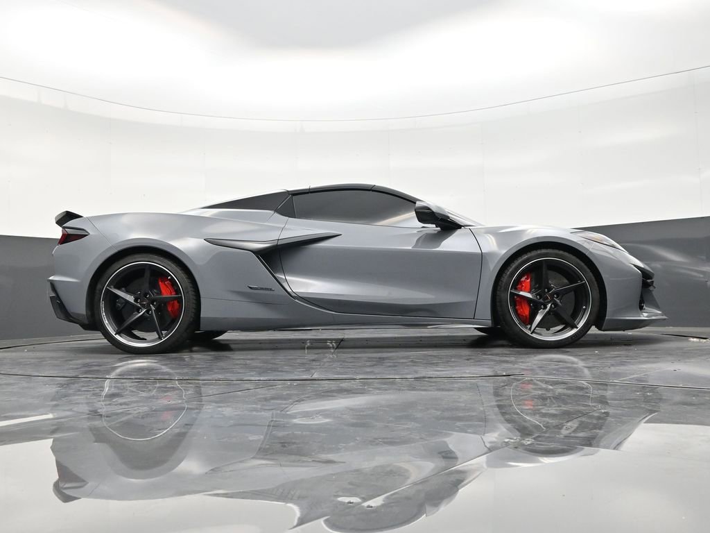 Used 2025 Chevrolet Corvette E-Ray w/ Stealth Interior Trim Package image 25