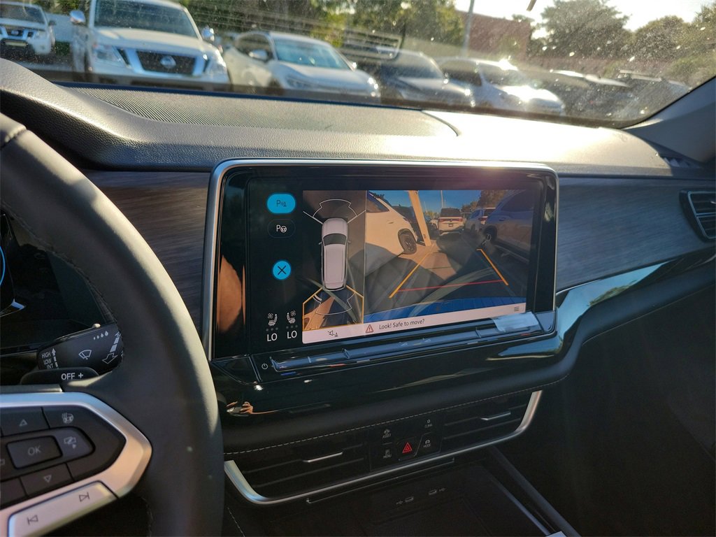 New 2026 Volkswagen Atlas SEL Premium R-Line image 11