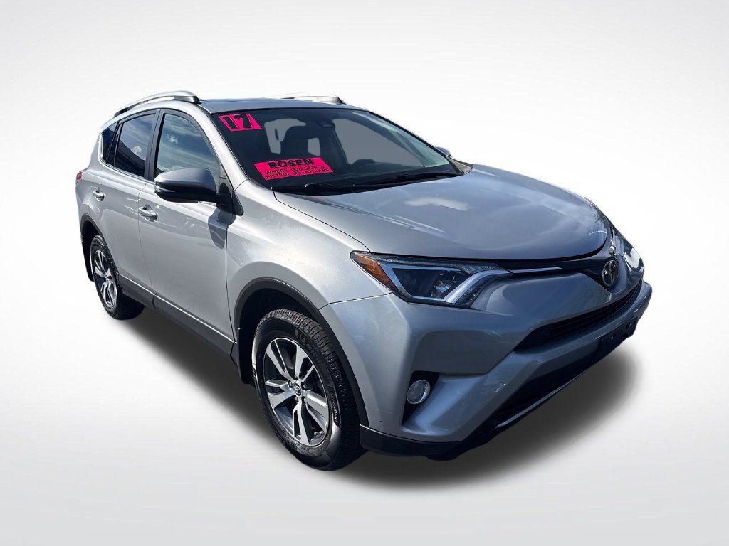 Used 2017 Toyota RAV4 XLE w/ Plus Extra Value Package AWD/4WD image 7