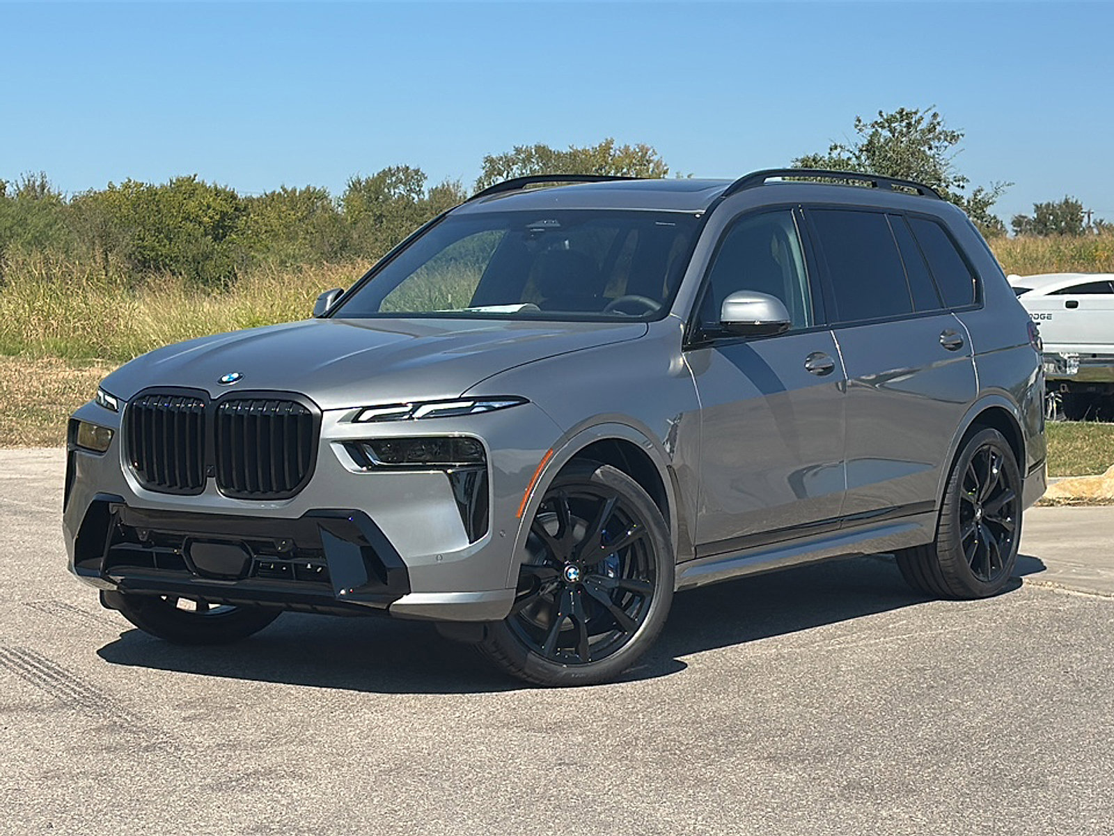 New 2026 BMW X7 xDrive40i w/ M Sport Package image 2