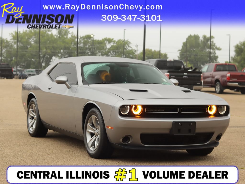 Used 2016 Dodge Challenger SXT