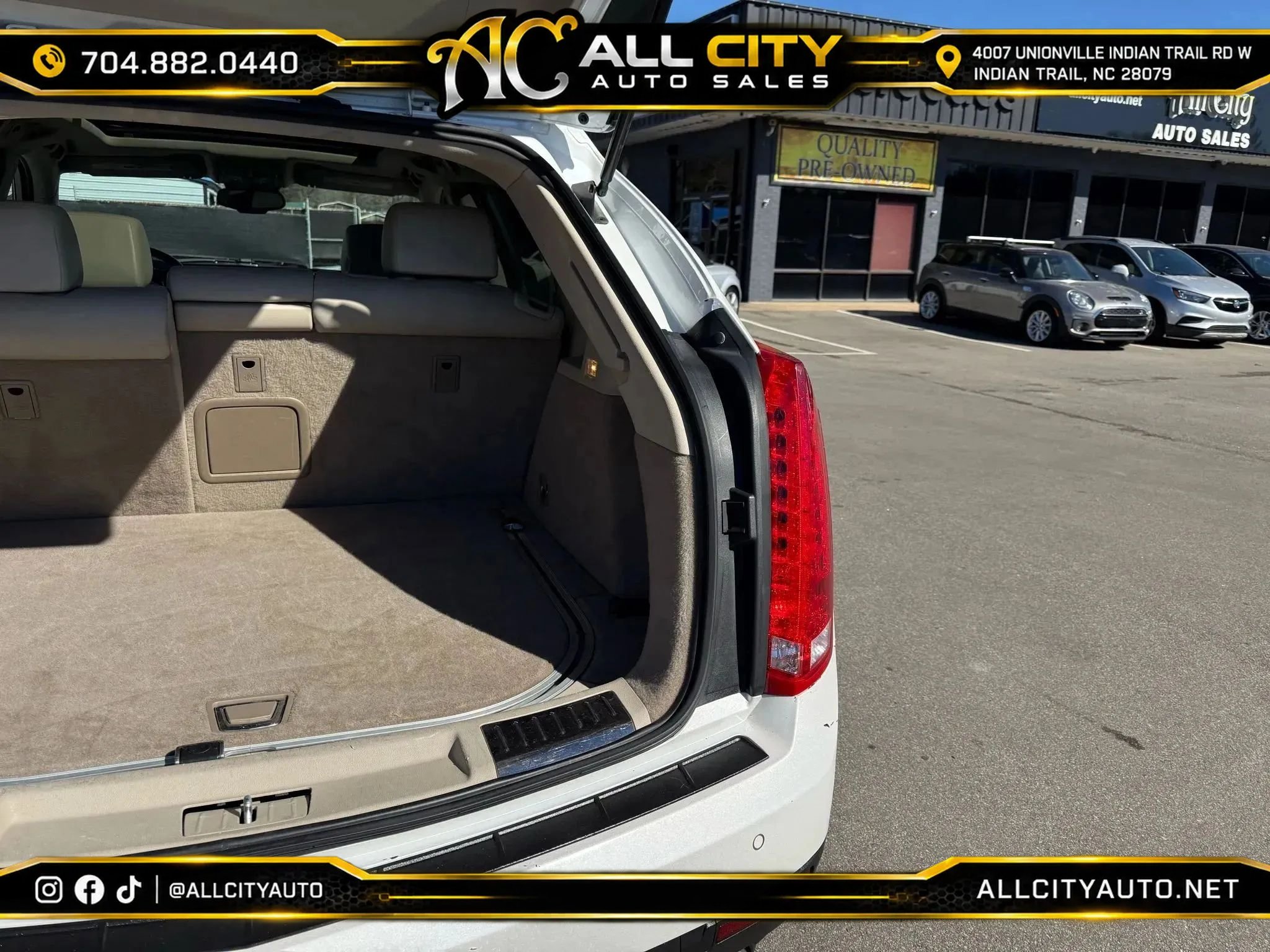 Used 2010 Cadillac SRX Premium FWD image 36