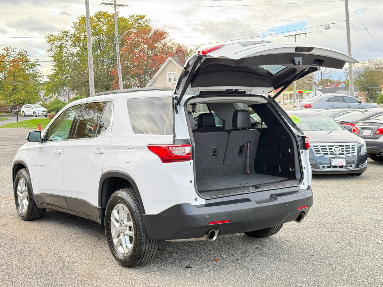 Used 2019 Chevrolet Traverse LT image 33