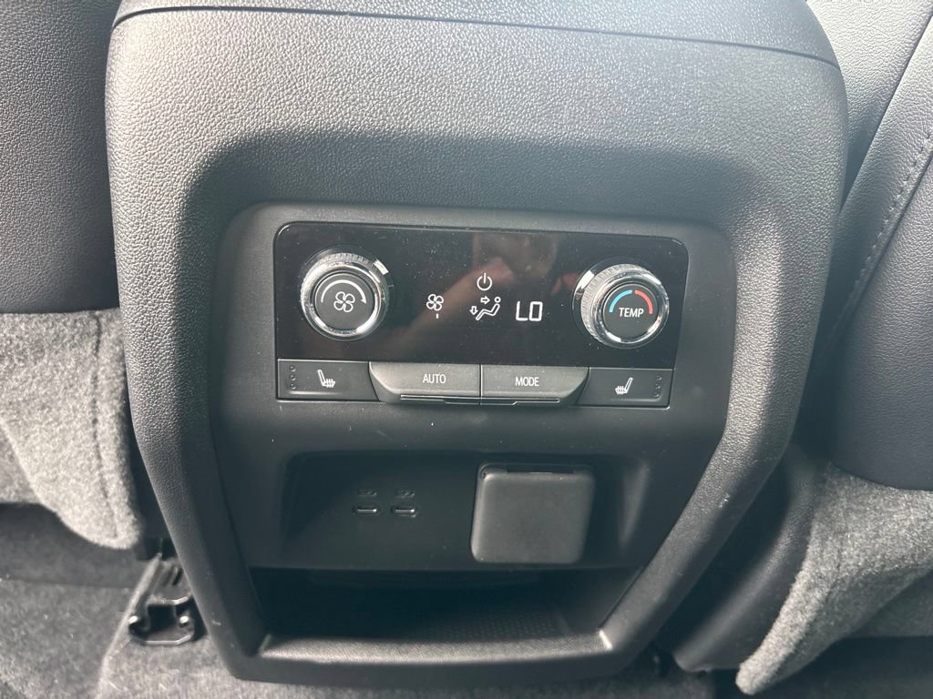 Used 2026 Chevrolet Traverse RS AWD/4WD image 29