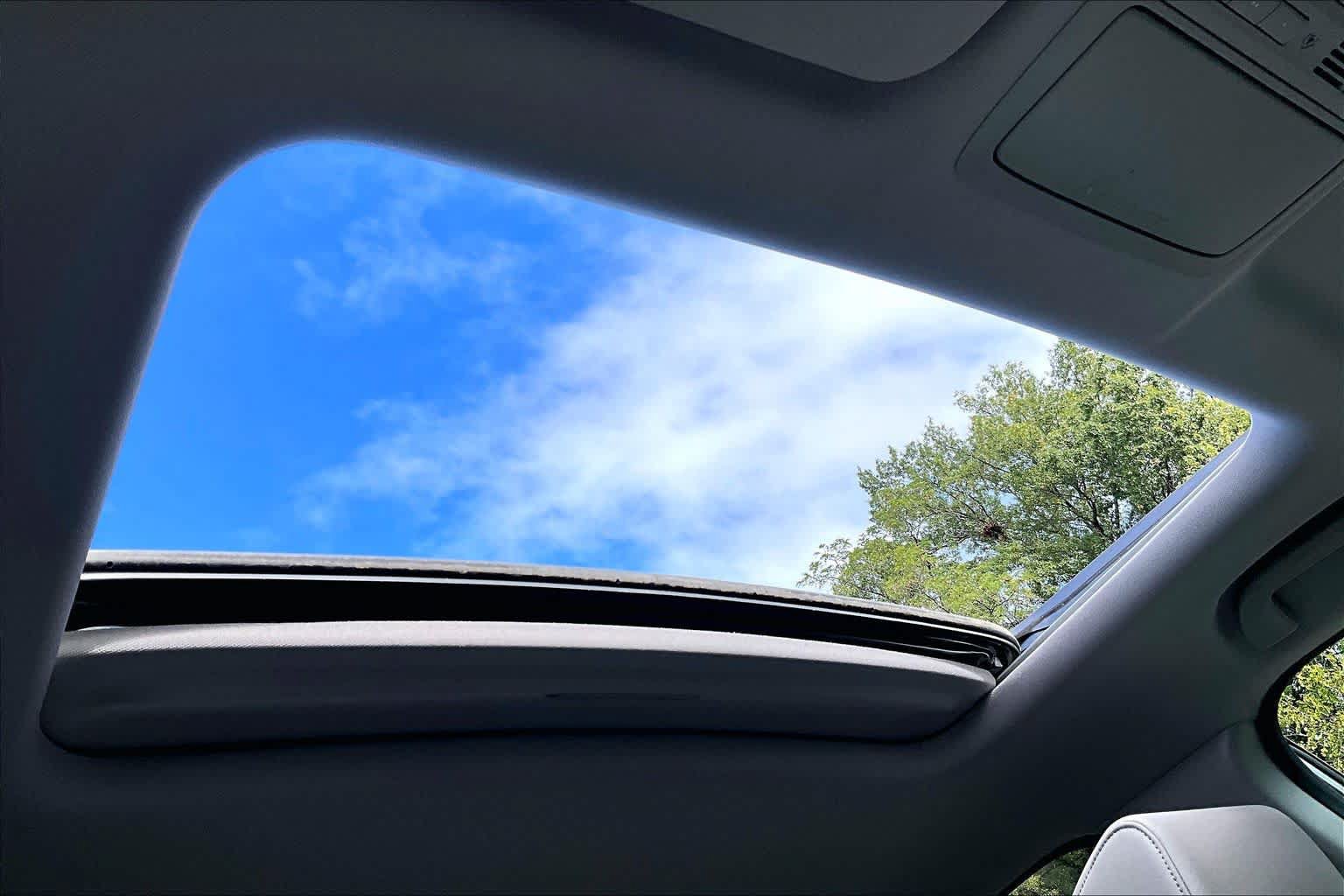 Used 2018 Honda CR-V Touring image 13