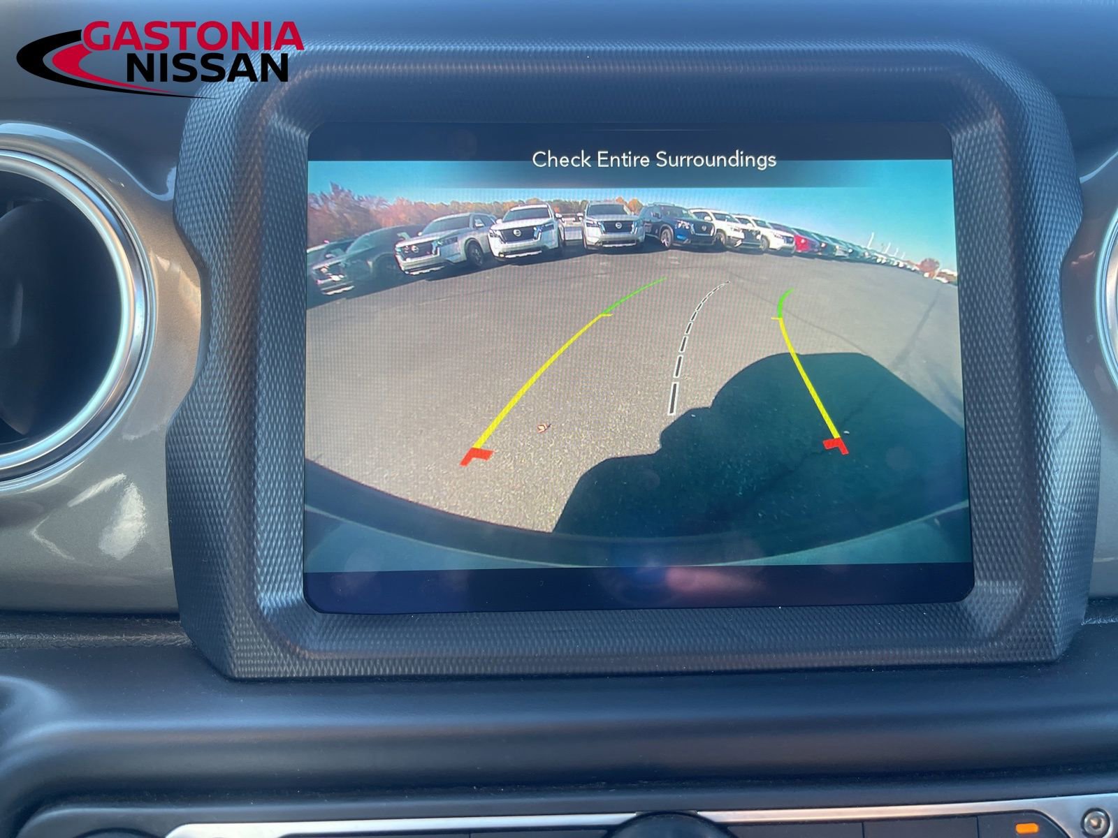 Used 2023 Jeep Wrangler Sahara image 37