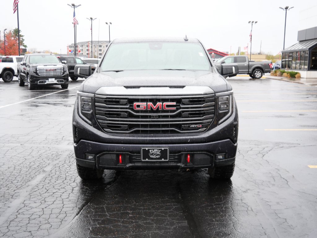 Used 2024 GMC Sierra 1500 AT4 w/ Technology Package AWD/4WD image 4