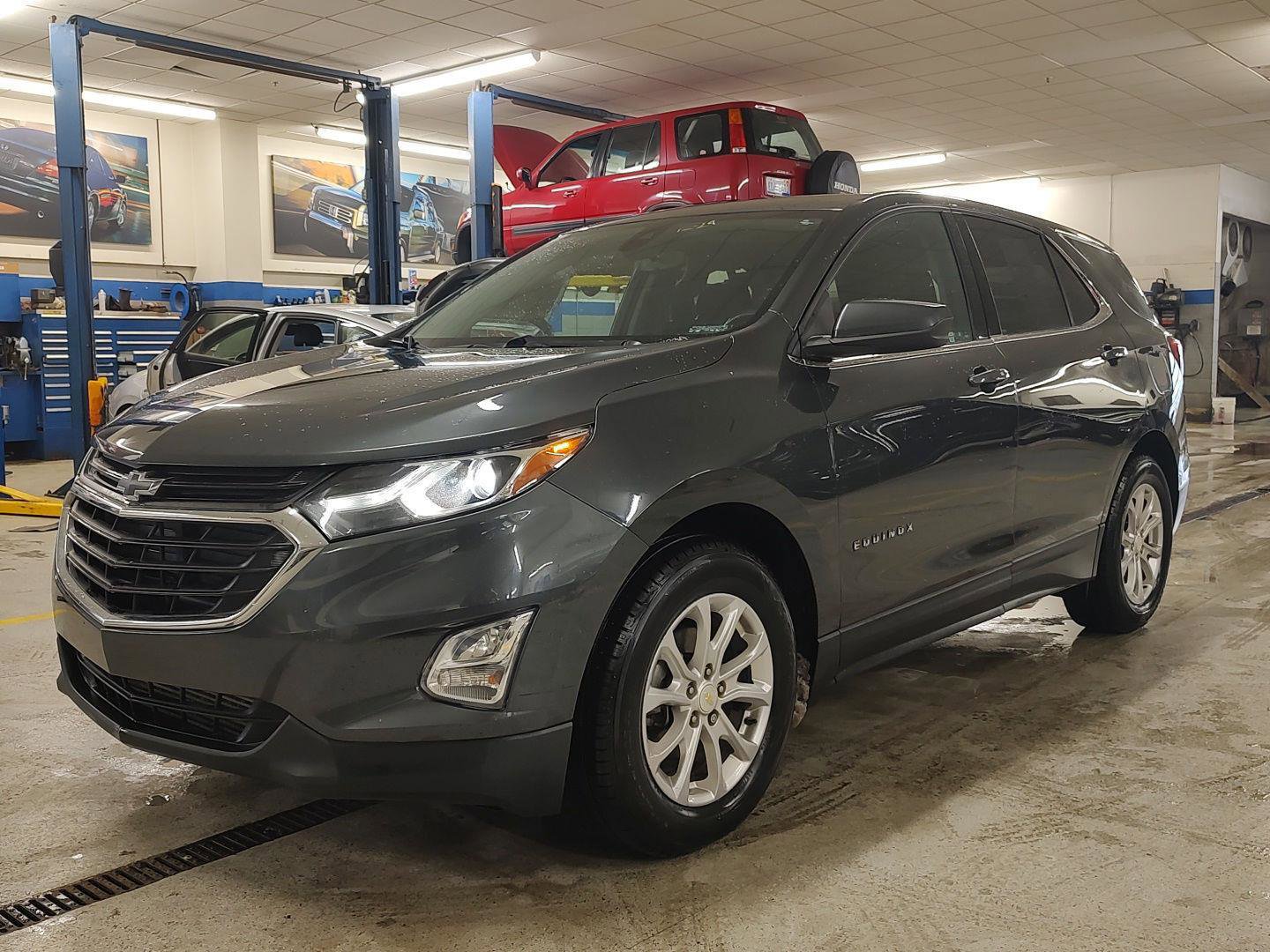 Used 2020 Chevrolet Equinox LT w/ Driver Convenience Package image 24