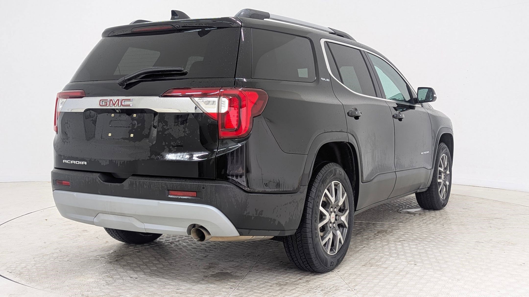 Used 2020 GMC Acadia SLE w/ Driver Convenience Package image 8