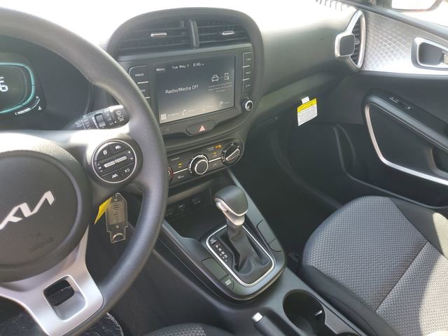 Used 2025 Kia Soul LX FWD image 21