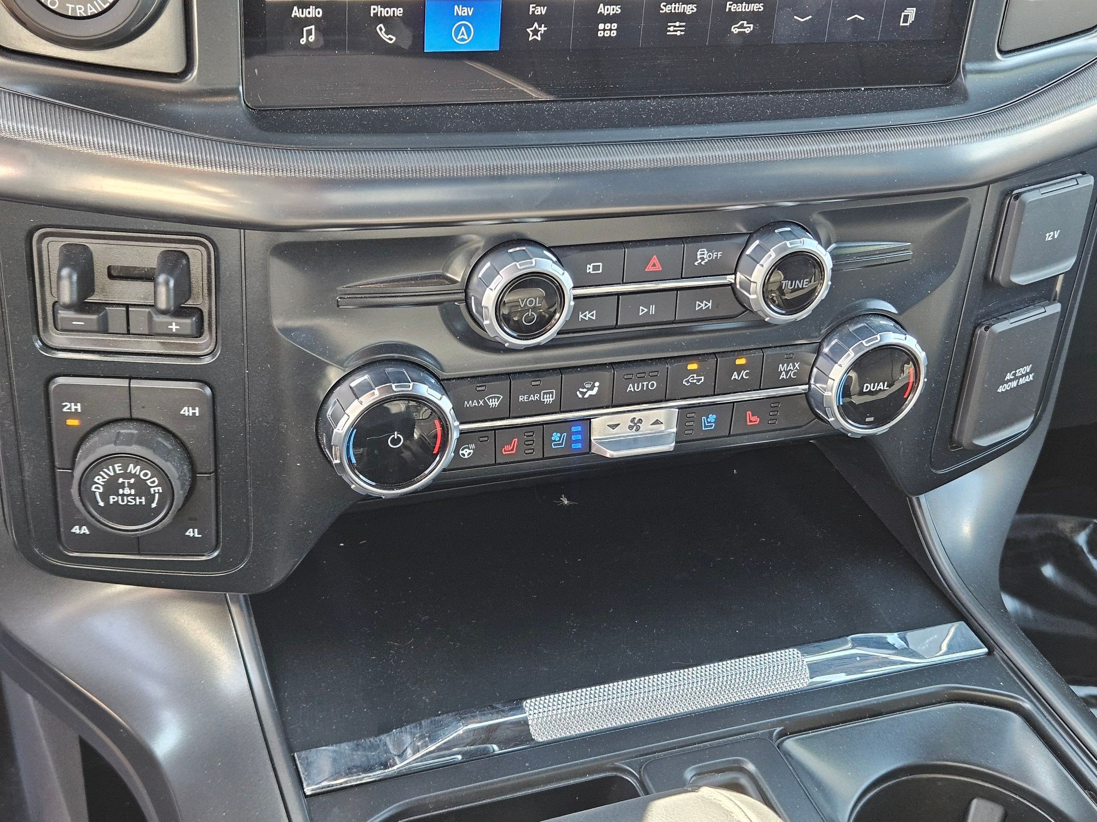 Used 2025 Ford F150 Lariat AWD/4WD image 25