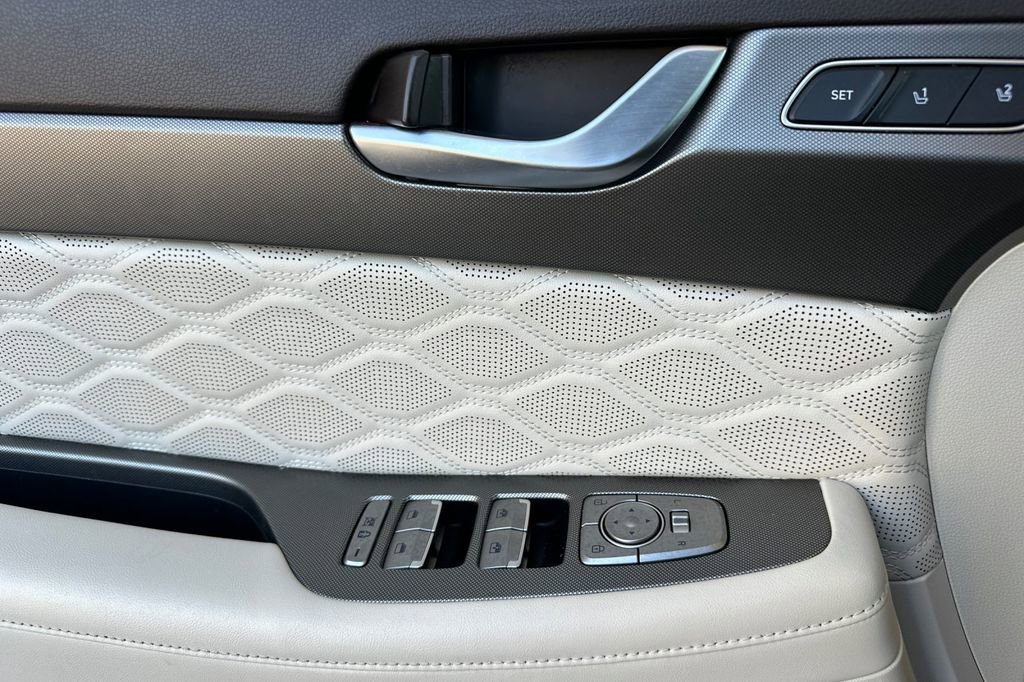 Used 2020 Hyundai Palisade Limited image 8