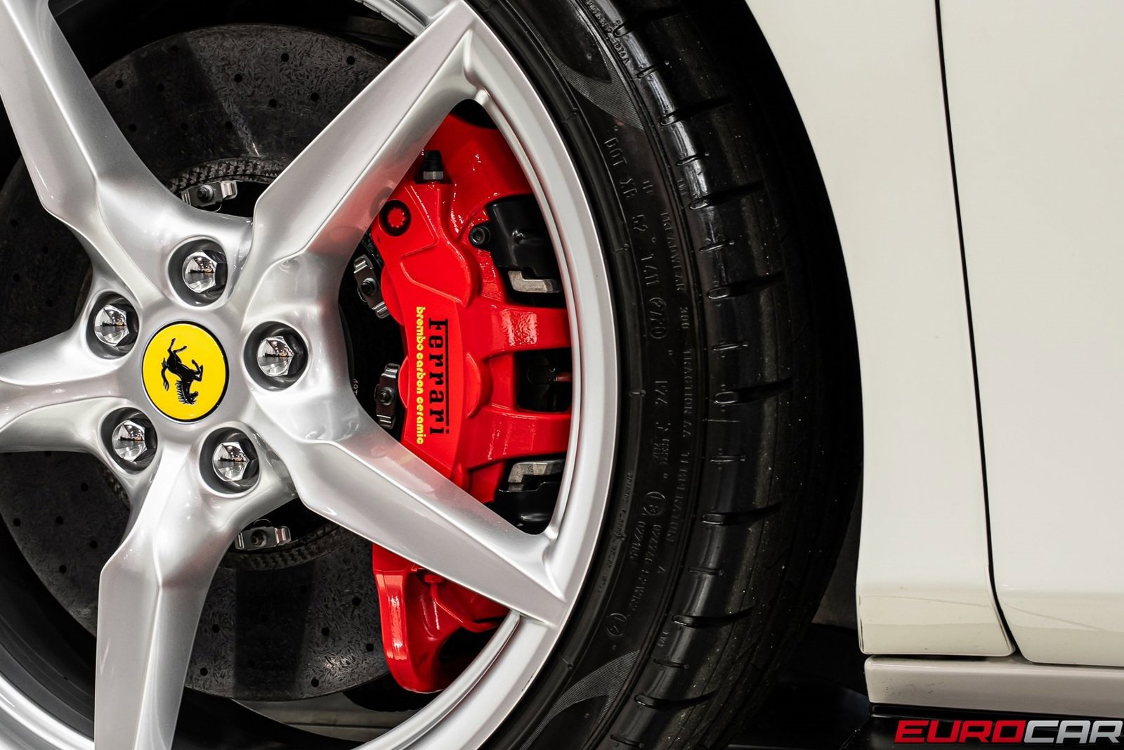 Used 2021 Ferrari F8 Tributo image 27