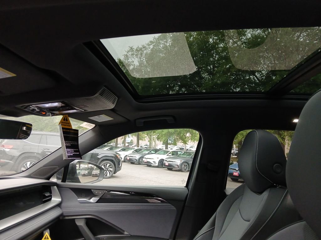 New 2026 Volkswagen Tiguan SE R-Line image 20