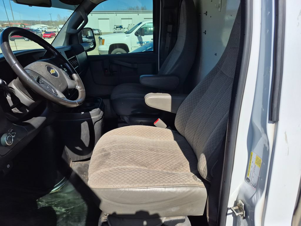 Used 2020 Chevrolet Express 3500 w/ Power Convenience Package RWD image 9