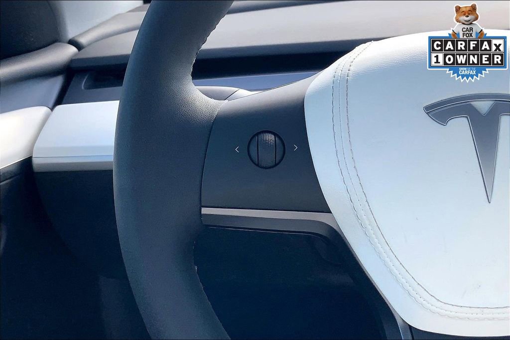 Used 2023 Tesla Model Y Performance image 16