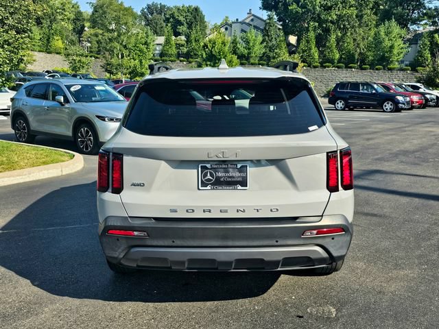 Used 2022 Kia Sorento S AWD/4WD image 9
