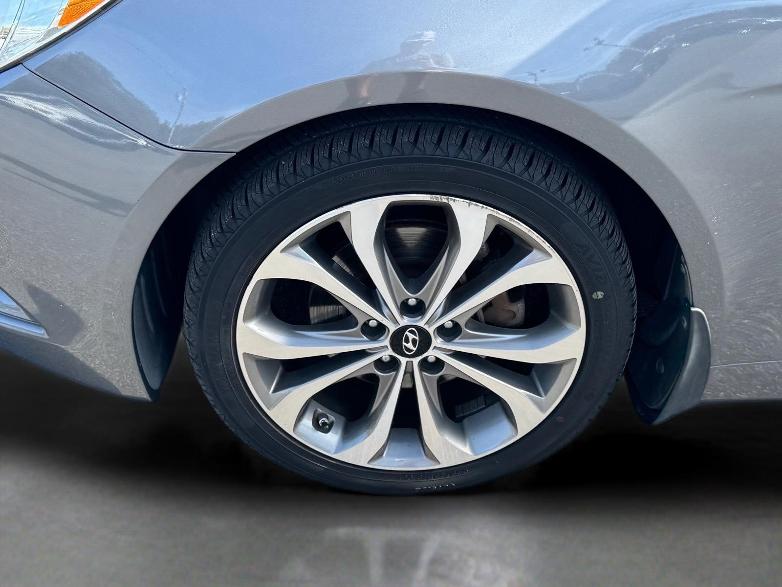 Used 2013 Hyundai Sonata SE w/ Navigation & Sunroof Pkg FWD image 15
