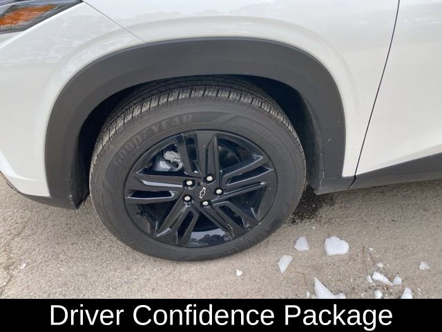 Used 2025 Chevrolet Trax ACTIV w/ Driver Confidence Package image 4