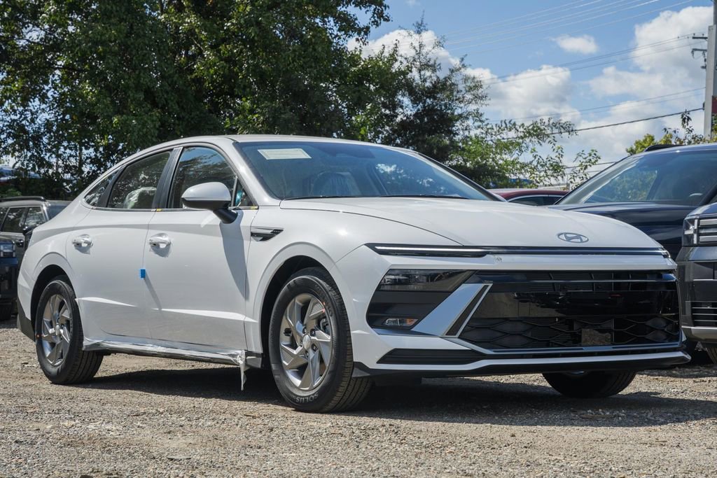 New 2026 Hyundai Sonata SE FWD image 1