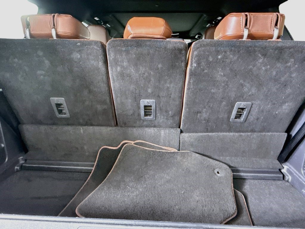 Used 2025 Lincoln Navigator Reserve AWD/4WD image 34