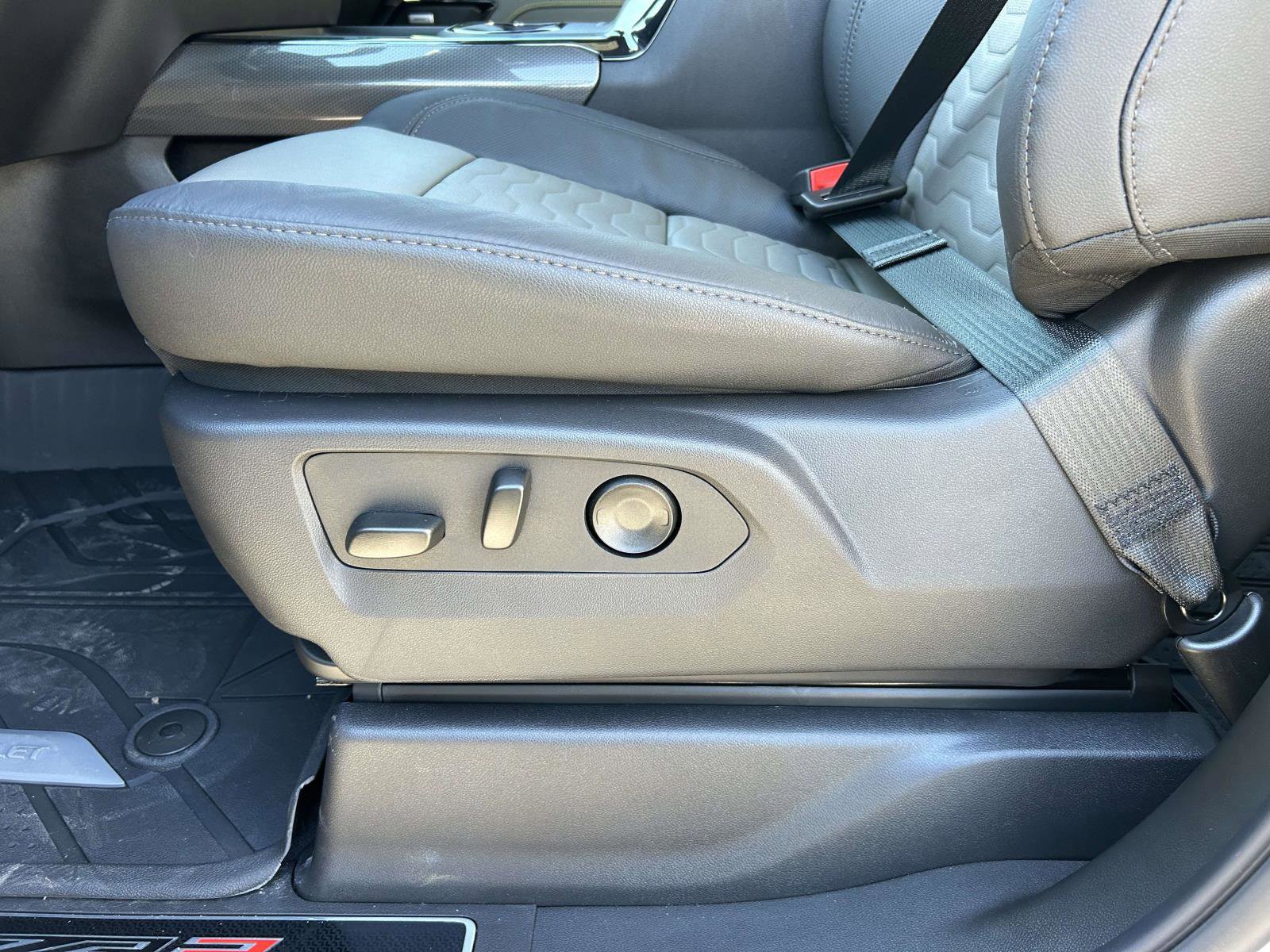 New 2026 Chevrolet Silverado 2500 ZR2 image 18