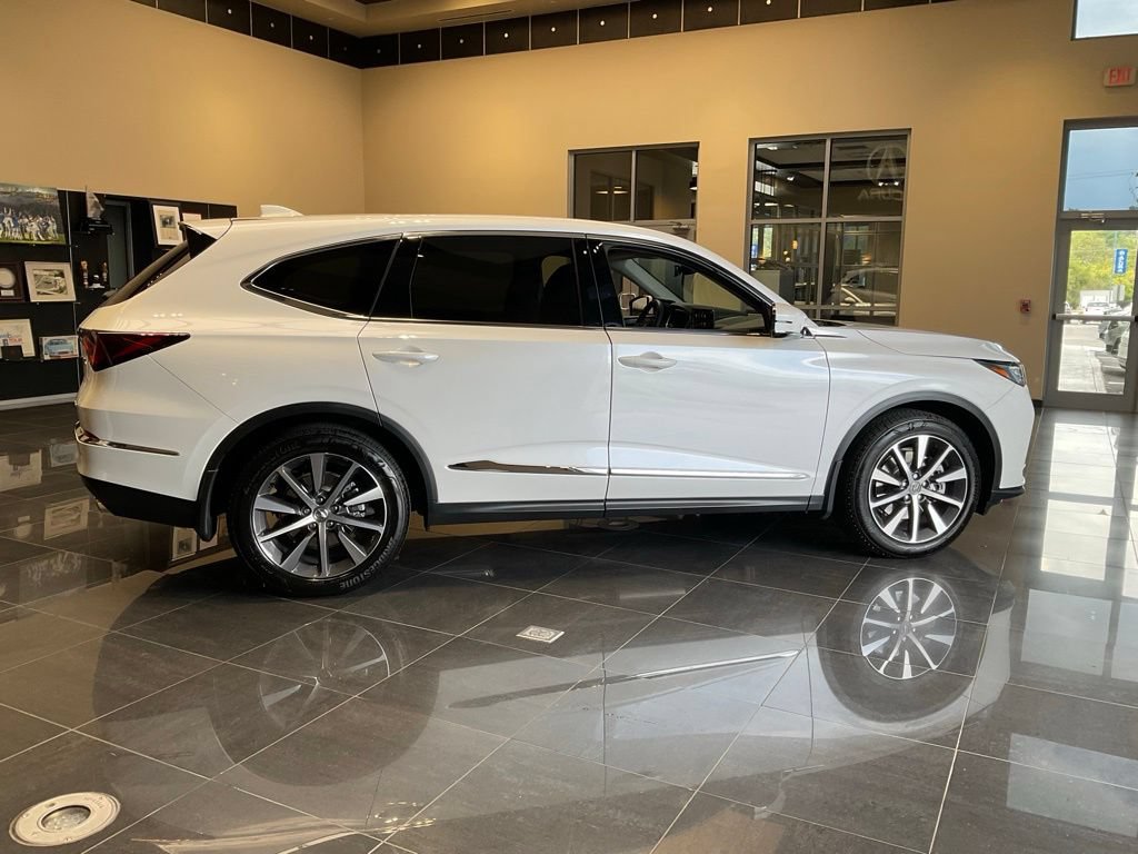 Certified 2026 Acura MDX w/ Technology Package AWD/4WD image 7