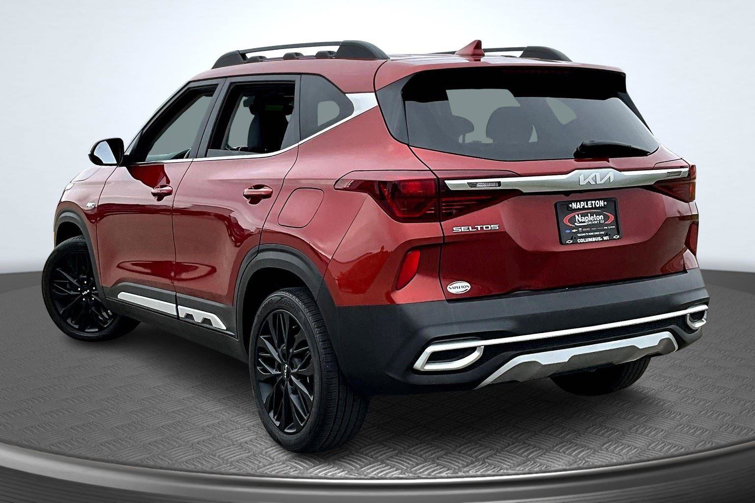 Used 2023 Kia Seltos Nightfall Edition image 13