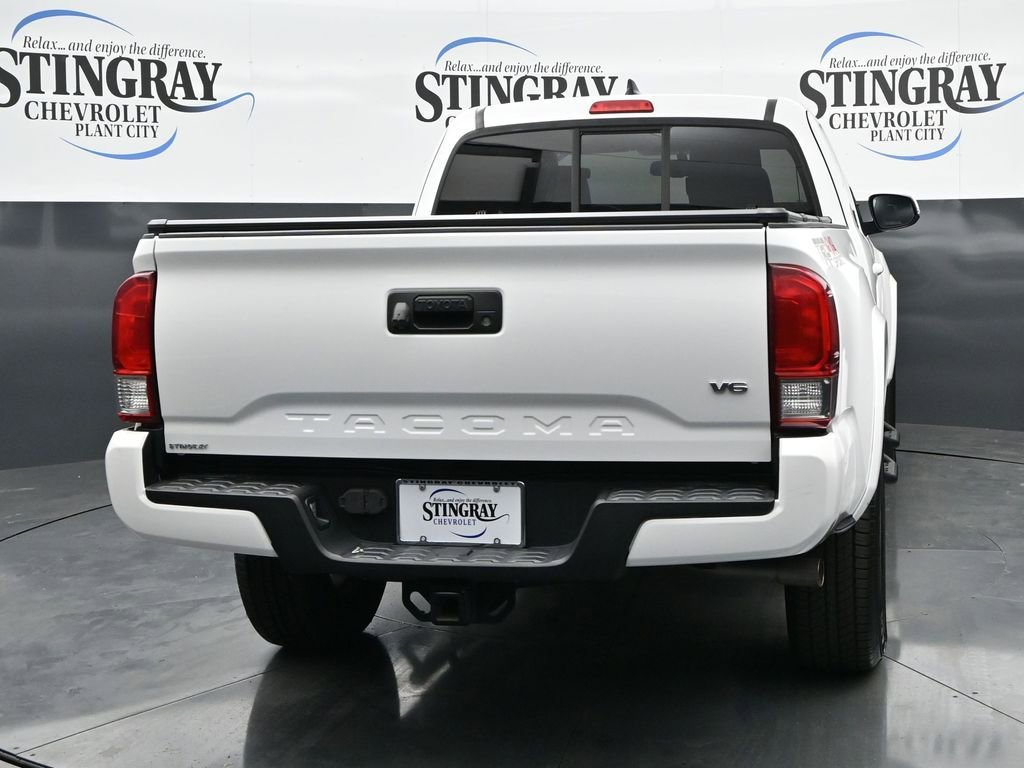 Used 2017 Toyota Tacoma TRD Sport w/ Tow Package (A/T) AWD/4WD image 6