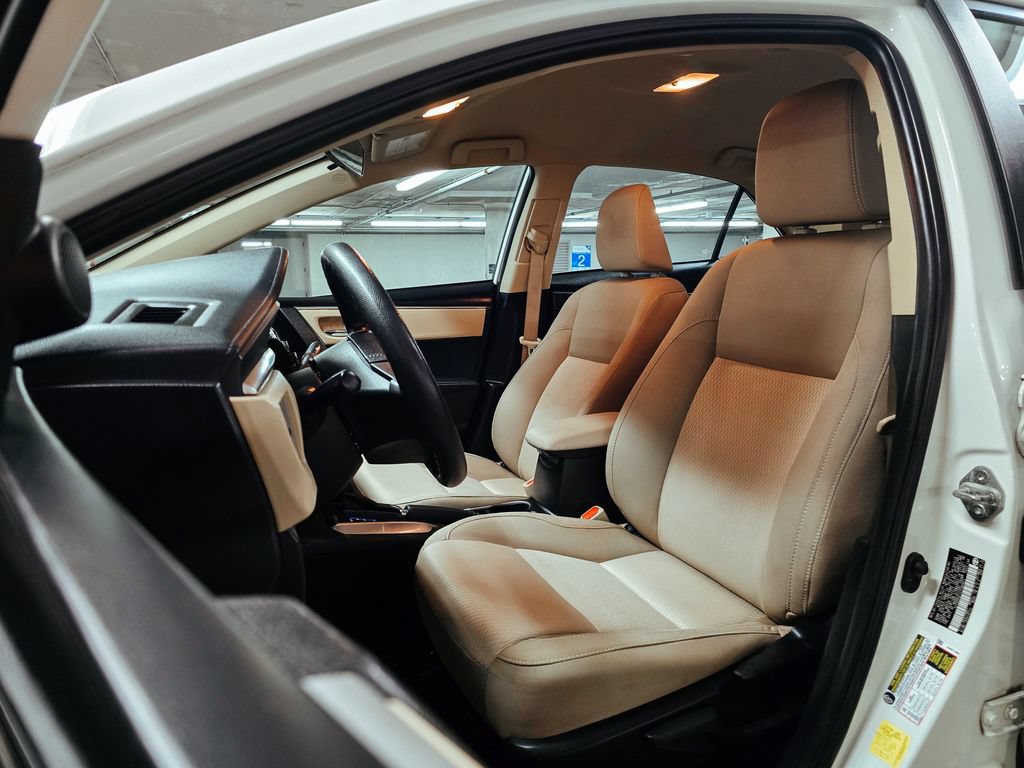 Used 2014 Toyota Corolla LE FWD image 18