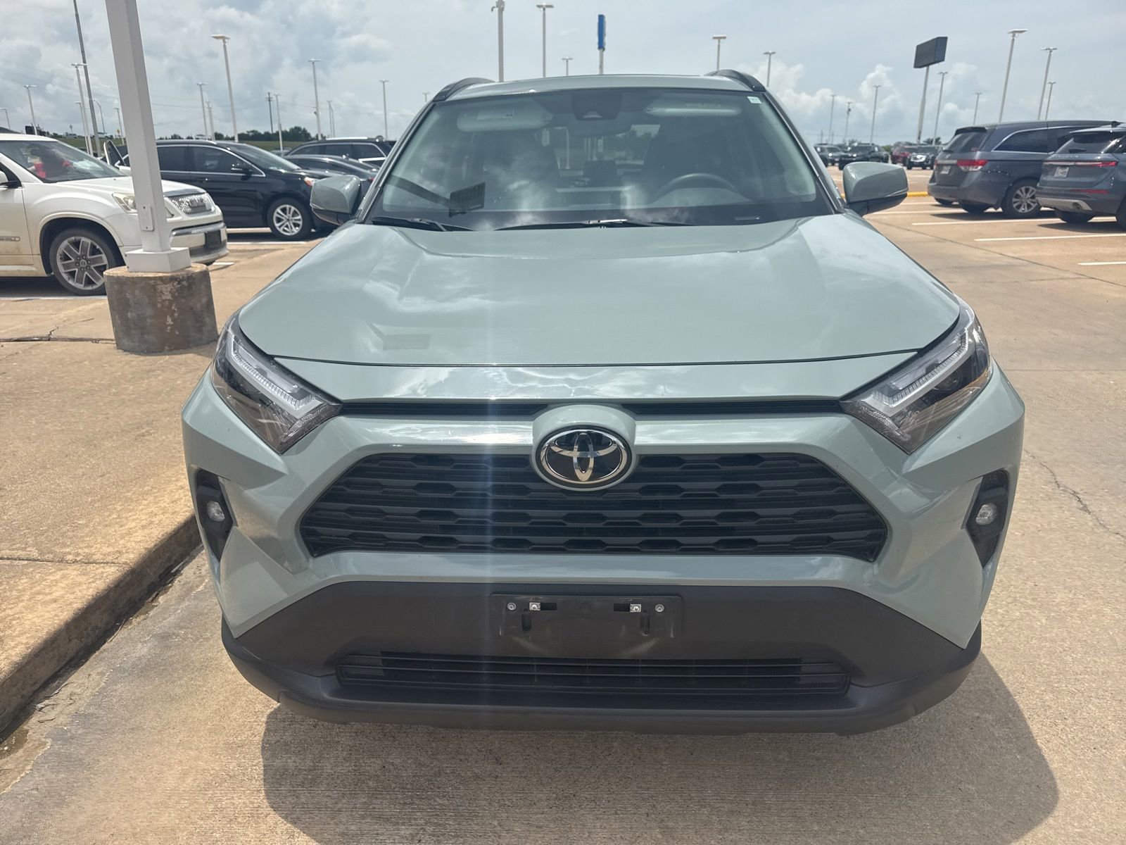 Used 2023 Toyota RAV4 XLE Premium FWD image 2